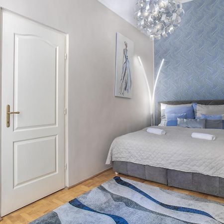 Free Garage Parking, Ac And Bikes In The Downtown Leilighet Budapest Eksteriør bilde